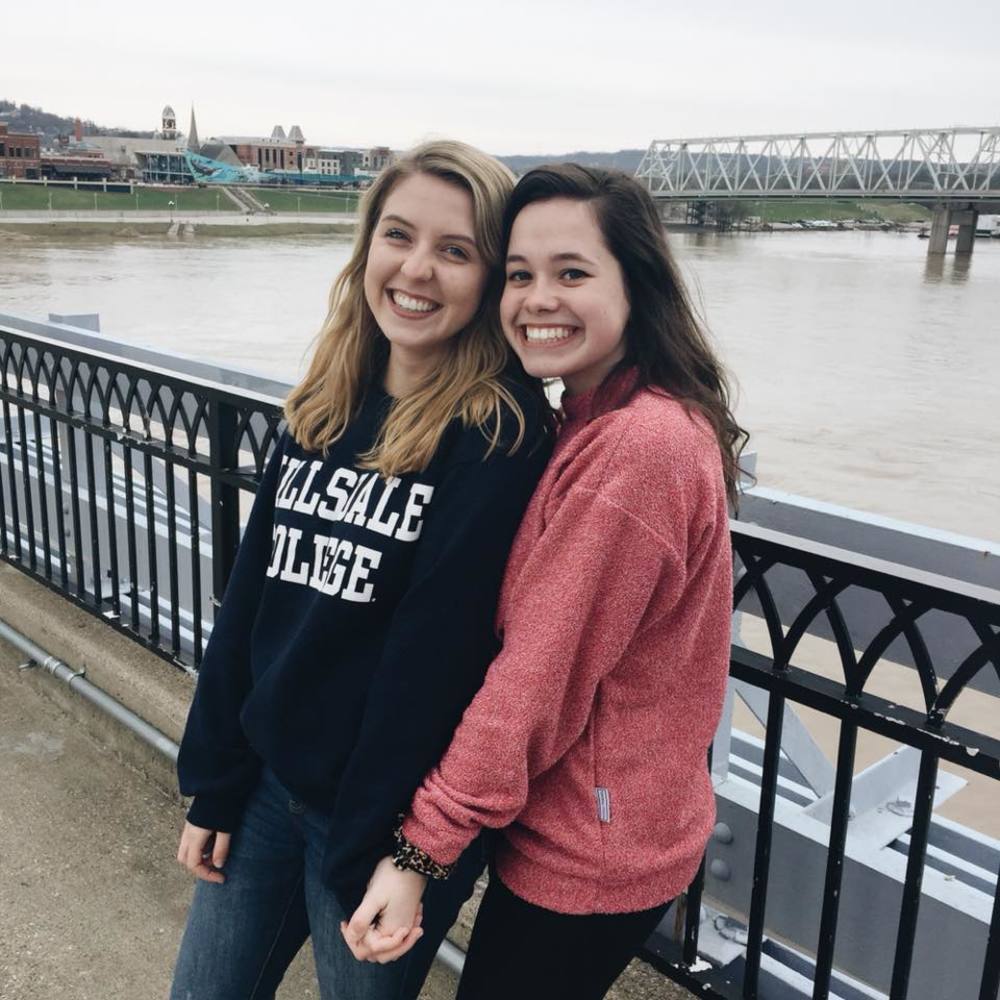 Meet your Posher, Cara